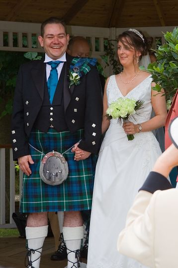 tt_resized_14_Broon & Jane walking up aisle.jpg