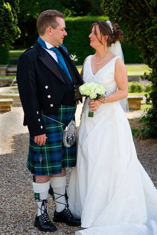 tt_resized_16_Jane & Alan looking at each other.jpg