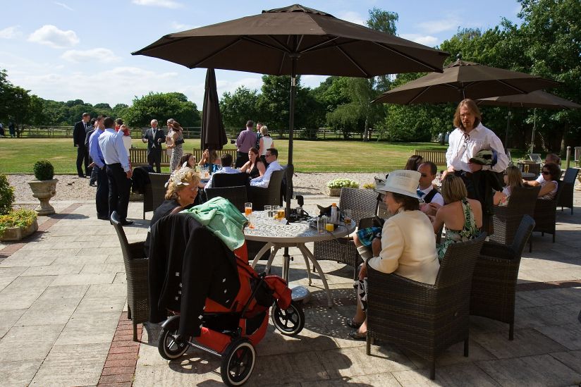 tt_resized_20b_Guests drinking pims_1.jpg