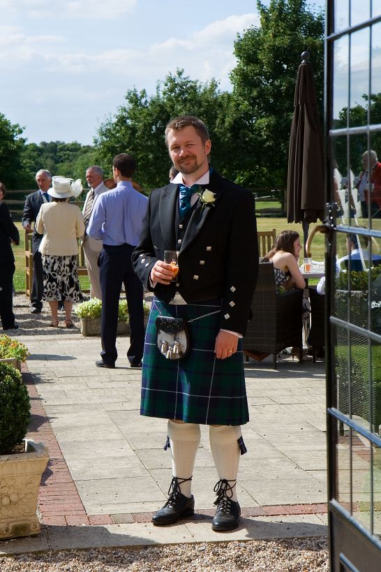 tt_resized_20f_Ali through door.jpg